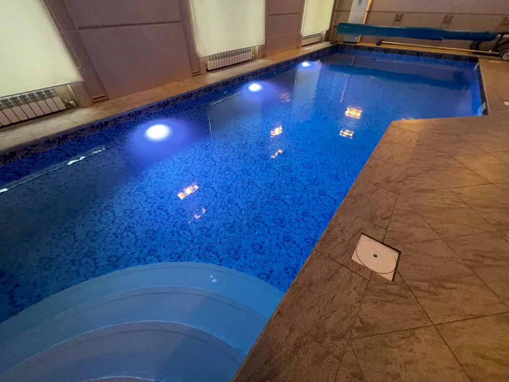 Коттедж 2-этажный у леса