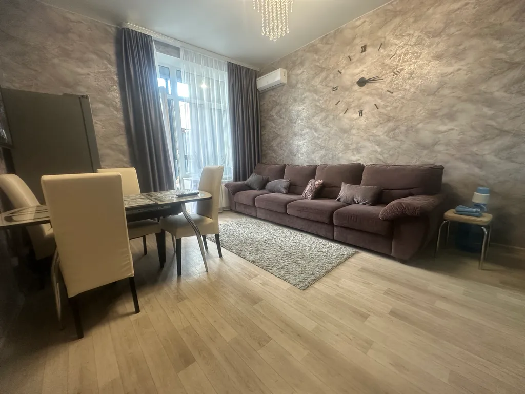 Шикарная новая трёхкомнатная квартира комфорт класса