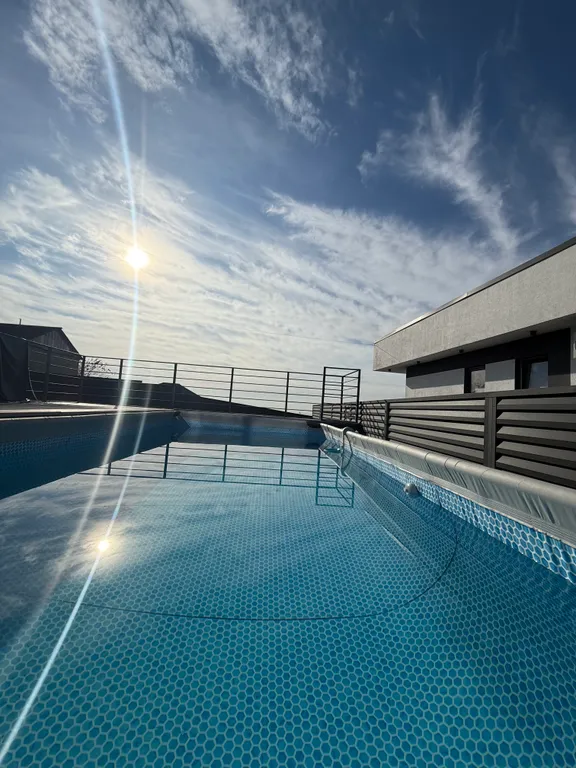 Коттедж для большой семьи — аренда посуточно в Сочи