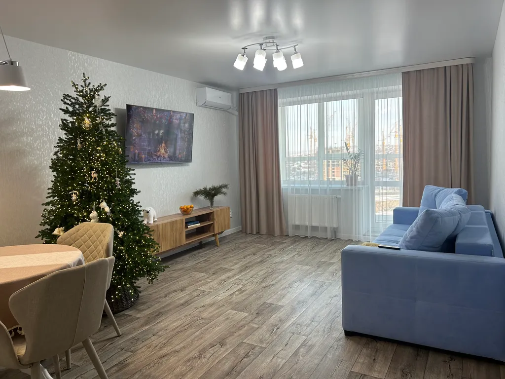 Уютная квартира в центре города с видом на горы