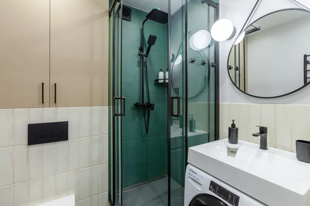 У набережной