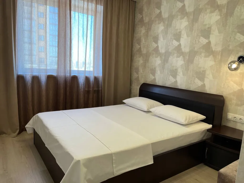 Трехкомнатная квартира-студия в центральном районе — аренда посуточно в Новосибирск