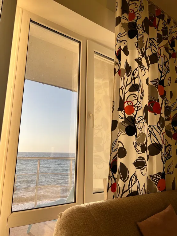 Апартаменты у самого моря