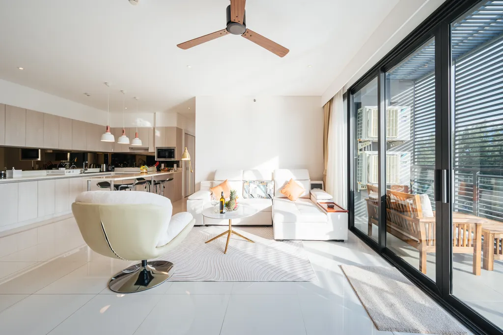 Просторные апартаменты в лагуне на Бангтао с видом на озеро и море