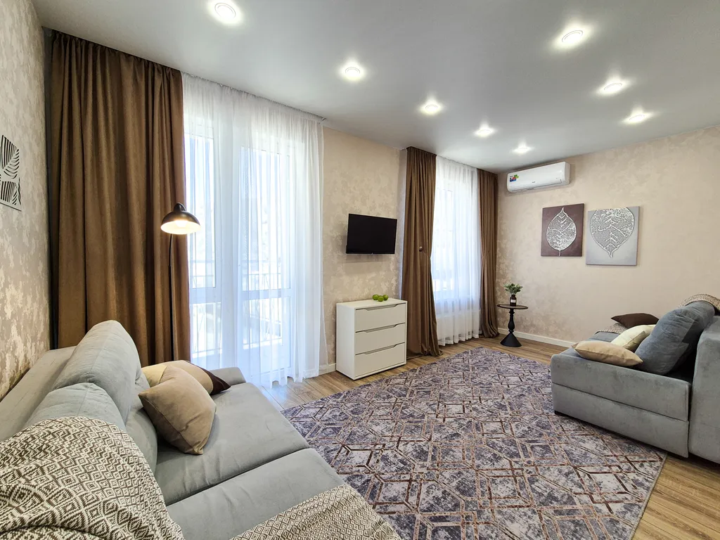 Потрясающая квартира с двумя балконами и видом на реку, лес и горы — аренда посуточно в Кудепста