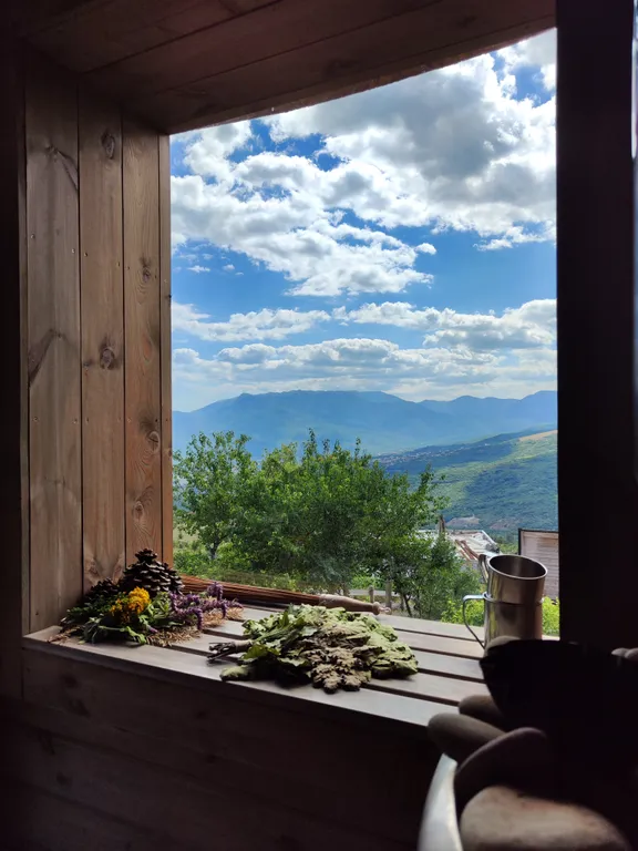 Коттедж 1-комнатный Дом — Лучистое