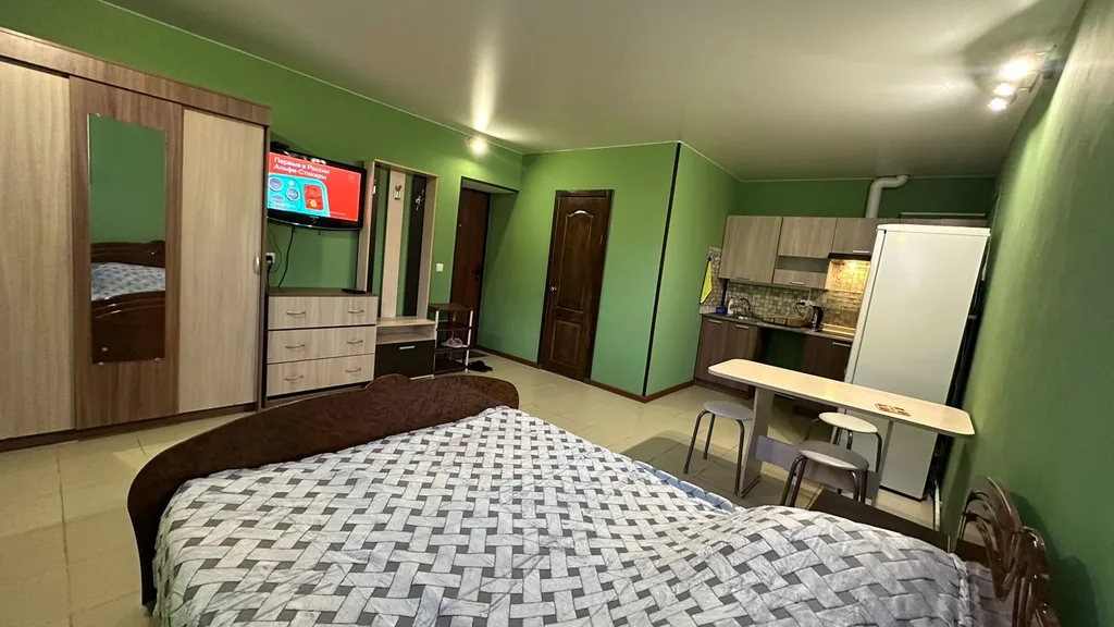 Уютная квартира студия на земле в частном секторе — аренда посуточно в Симферополь