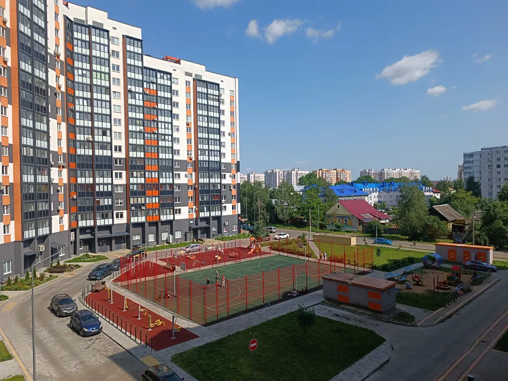 Современная однокомнатная квартира с кондиционером, в центре