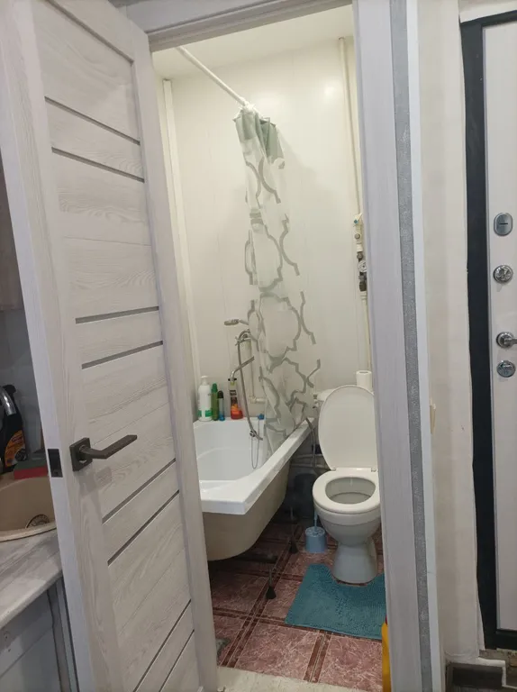 Квартира студия у метро Золотая Нива