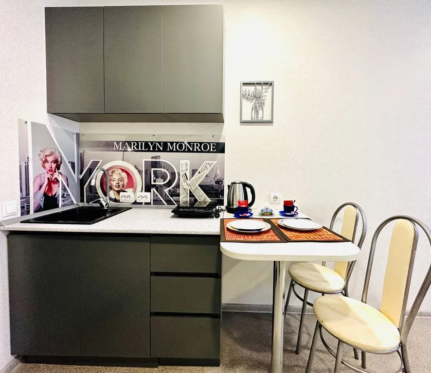 Двухместный номер с одной двуспальной кроватью