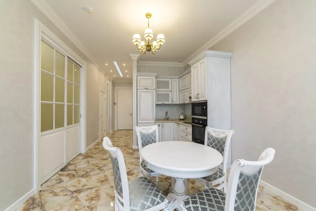 Апартамент на высоком этаже с видом на море