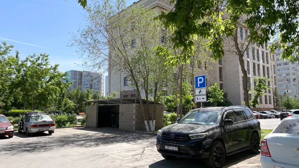 Уютная однокомнатная с видом на город возле набережной в Астане