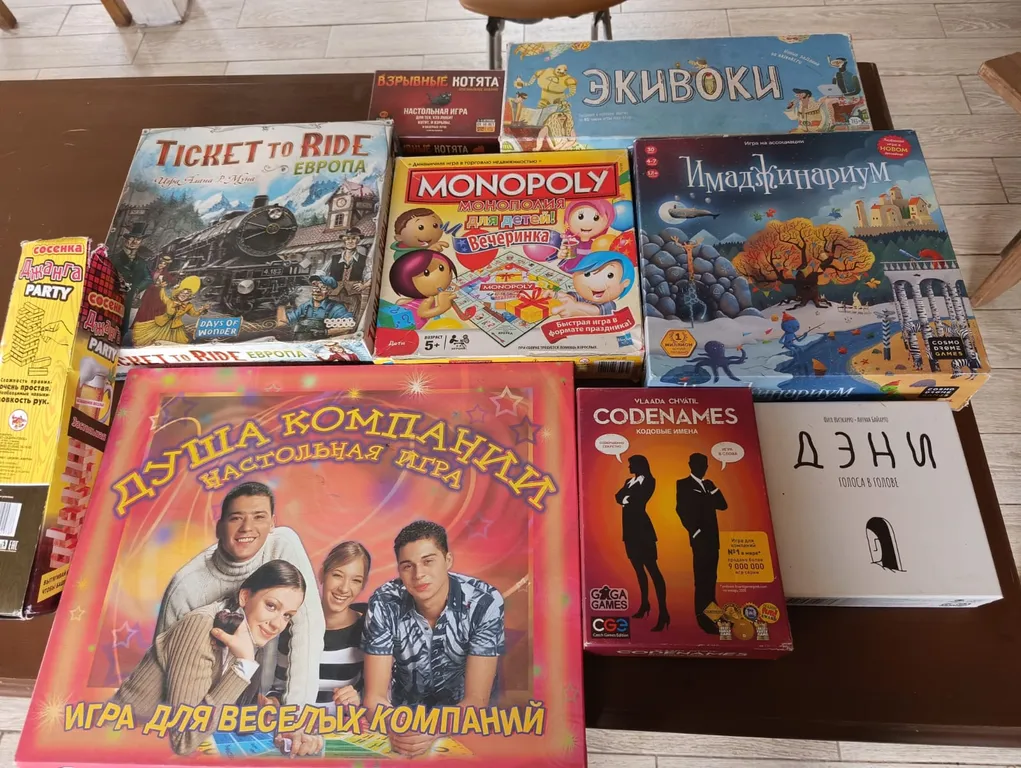 Коттедж Дом с кирпичным камином — Луга