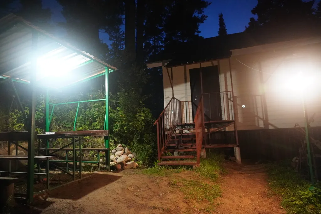 Домик на горке с баней