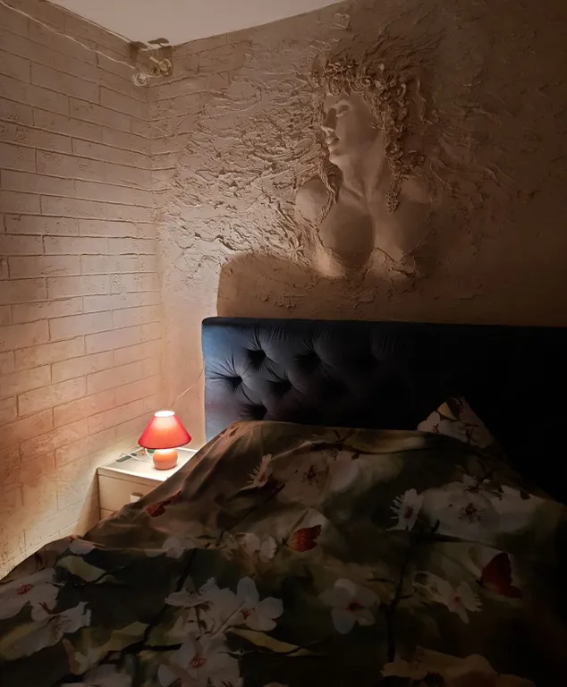 Небольшая двухкомнатная квартира с джакузи недалеко от центра