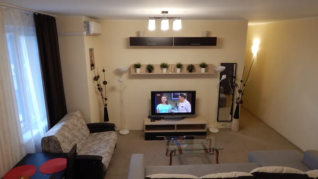 Элитная в центре, метро площадь Ленина, рядом аква-парк, зоопарк, тц аура, парк