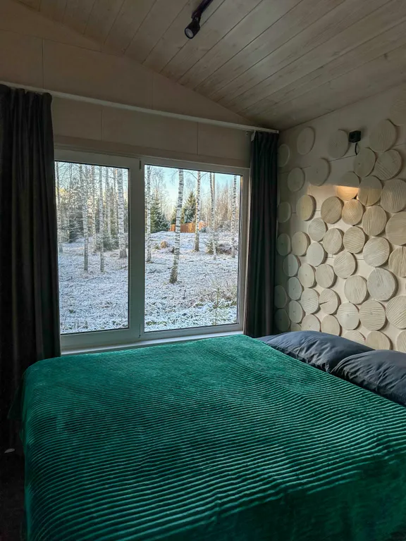 Уютный дом нa бeрегу лесногo озeра