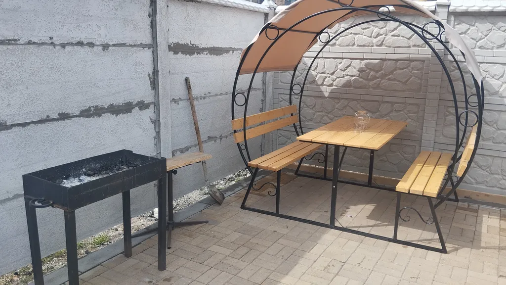 Двухэтажные апартаменты в центре, своя мангальная зона и тёплый гараж