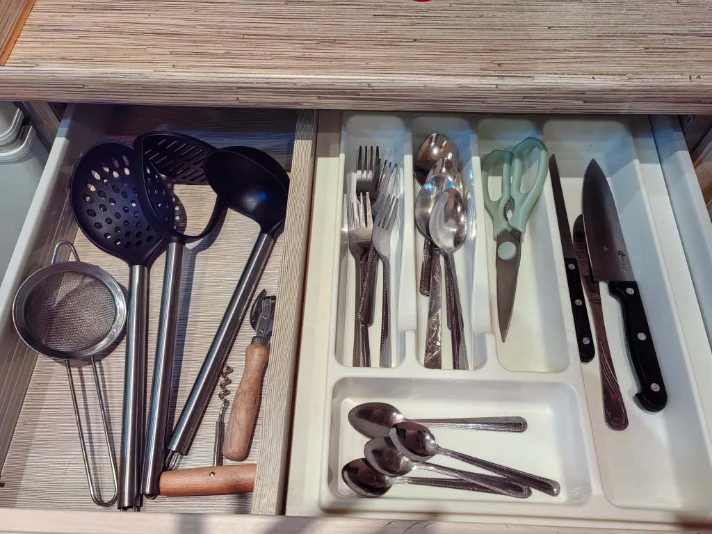 Квартира с отличным видом, душевой кабиной и балконом