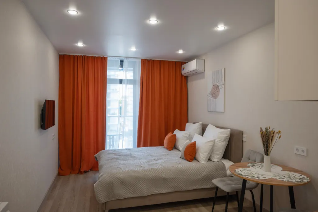 Студия для двух гостей с лоджией