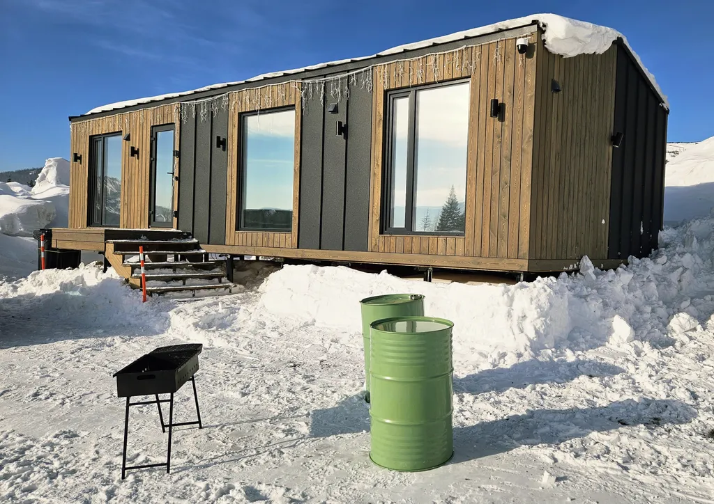 Коттедж Далеко и надолго — аренда посуточно в Шерегеш