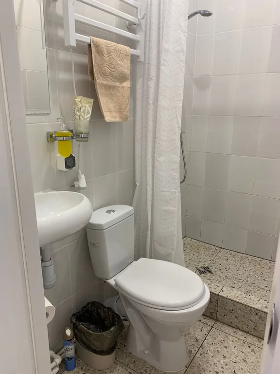 Яркая студия для пары у метро