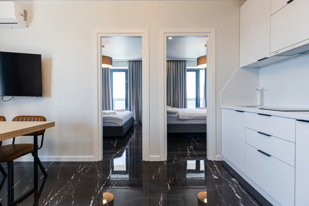 Двухкомнатные апартаменты с видом на море