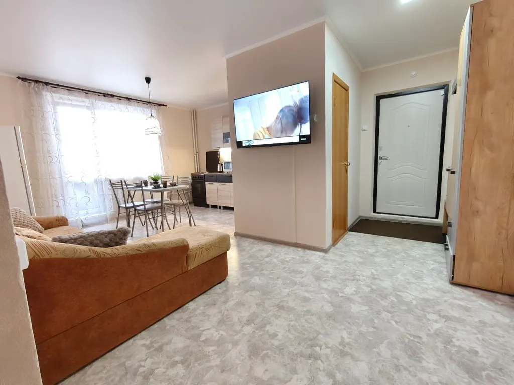 Светлая двухкомнатная квартира в новом микрорайоне