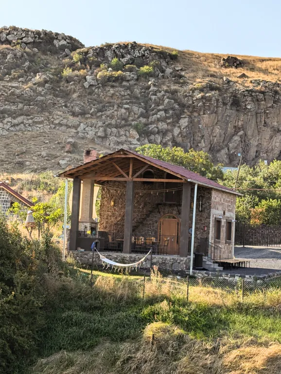 Коттедж Дом у реки — аренда посуточно в Севан