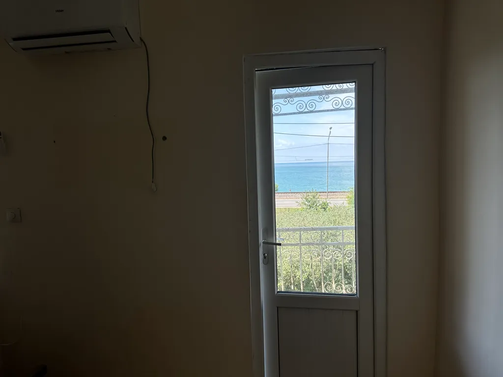 Дом на берегу моря