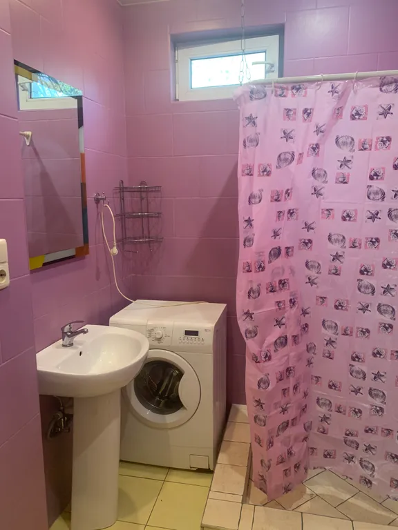 Апартаменты в самом центре до 5-ти человек с бесплатным паркингом