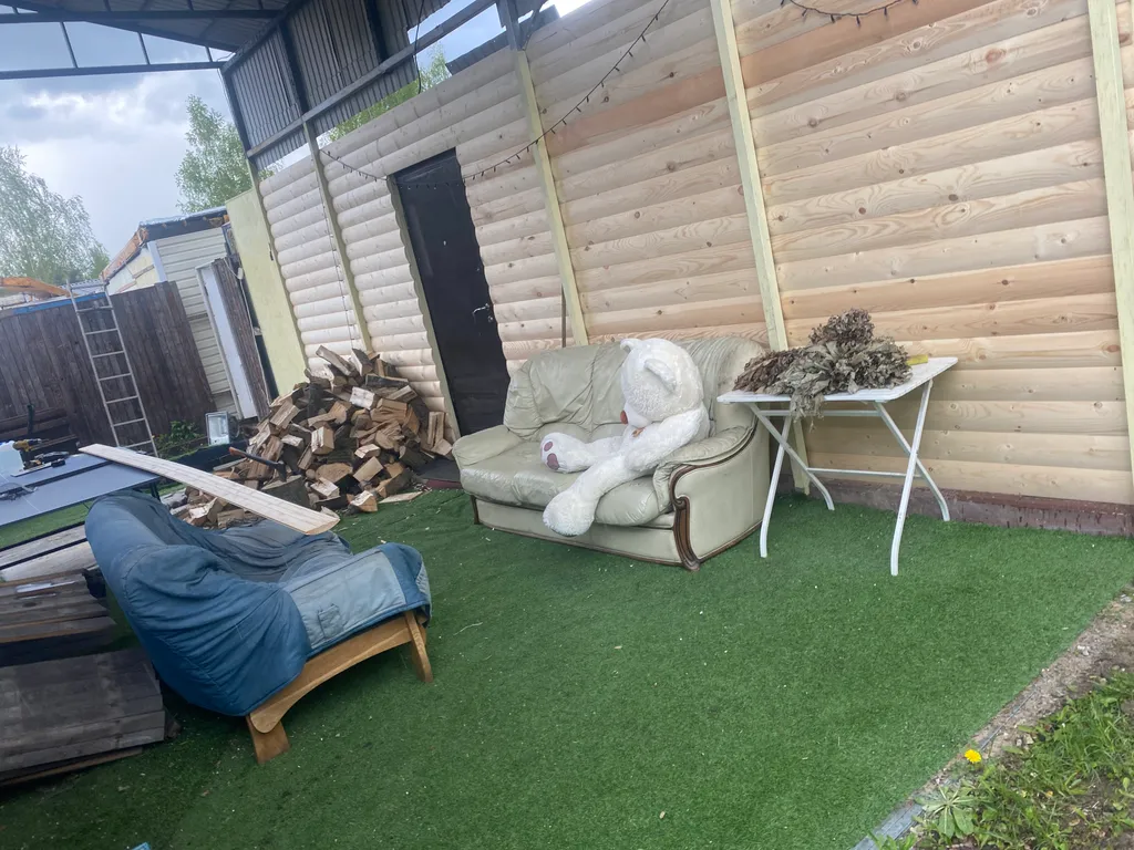 Дом с отдельно стоящей баней