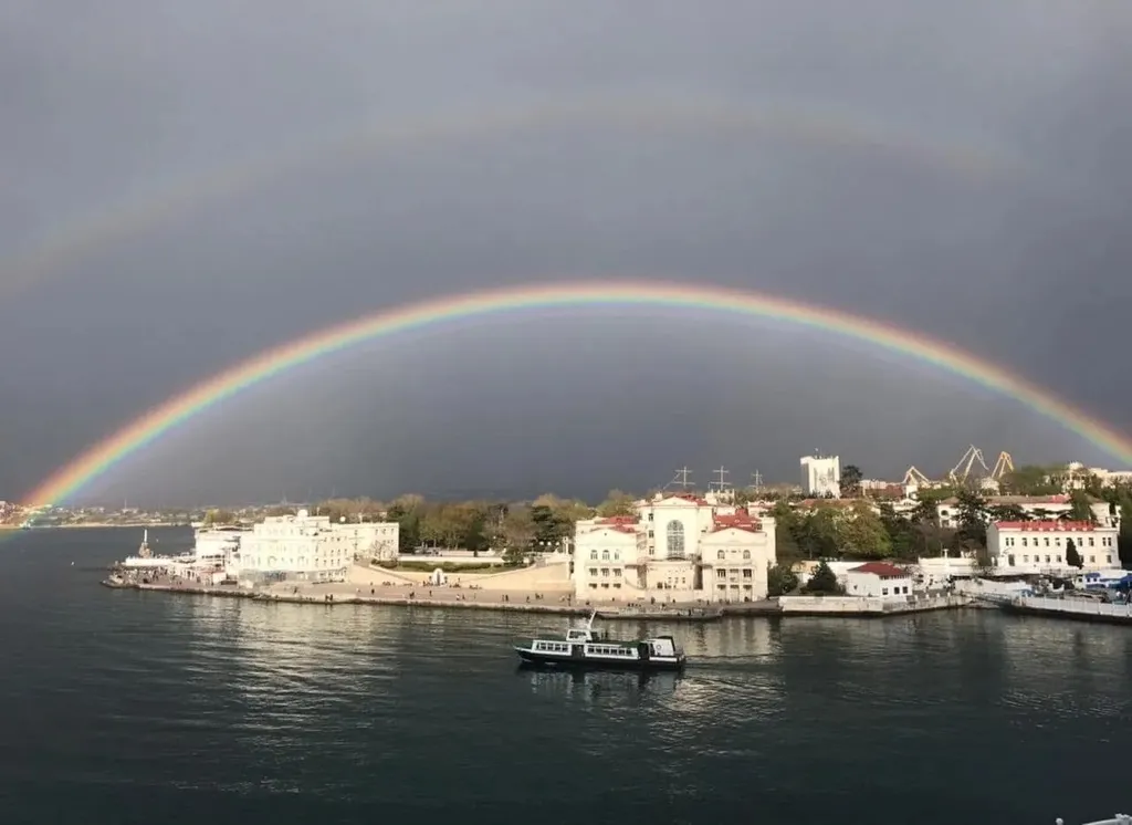 Апартаменты в центре с видом на Севастопольскую бухту