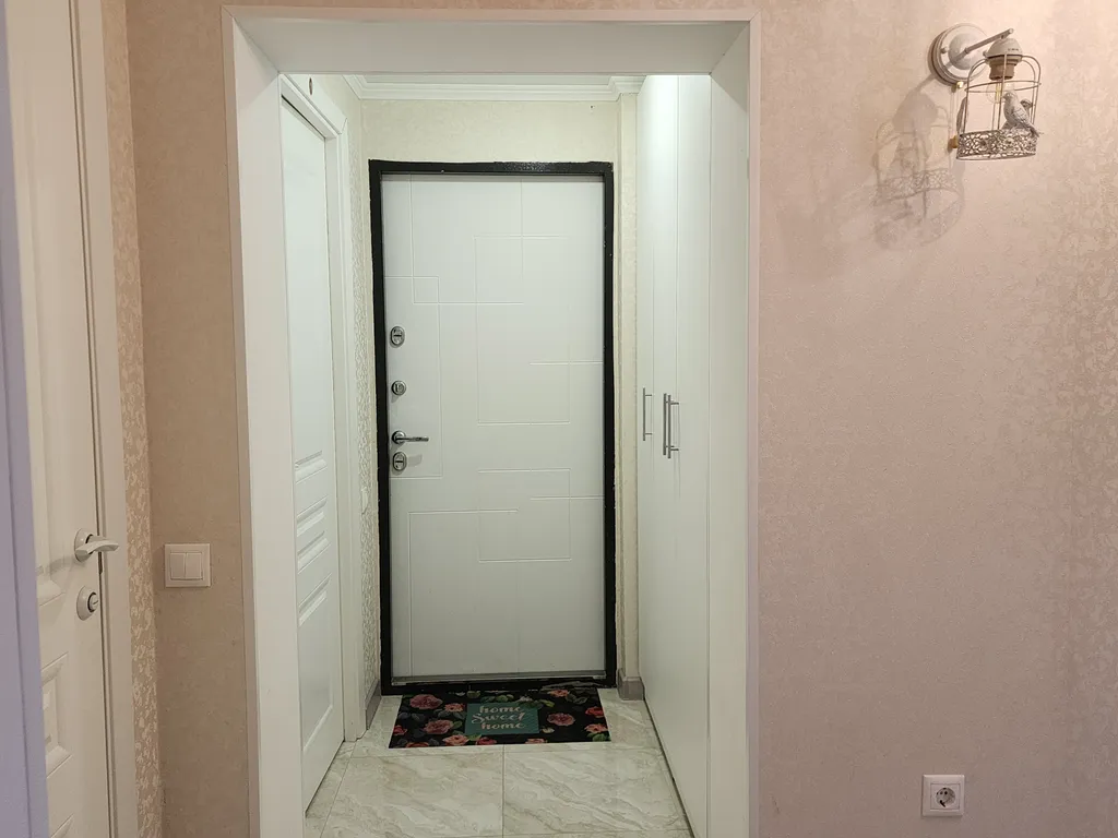 Дом с двором