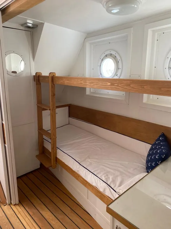 Теплоход для проживания