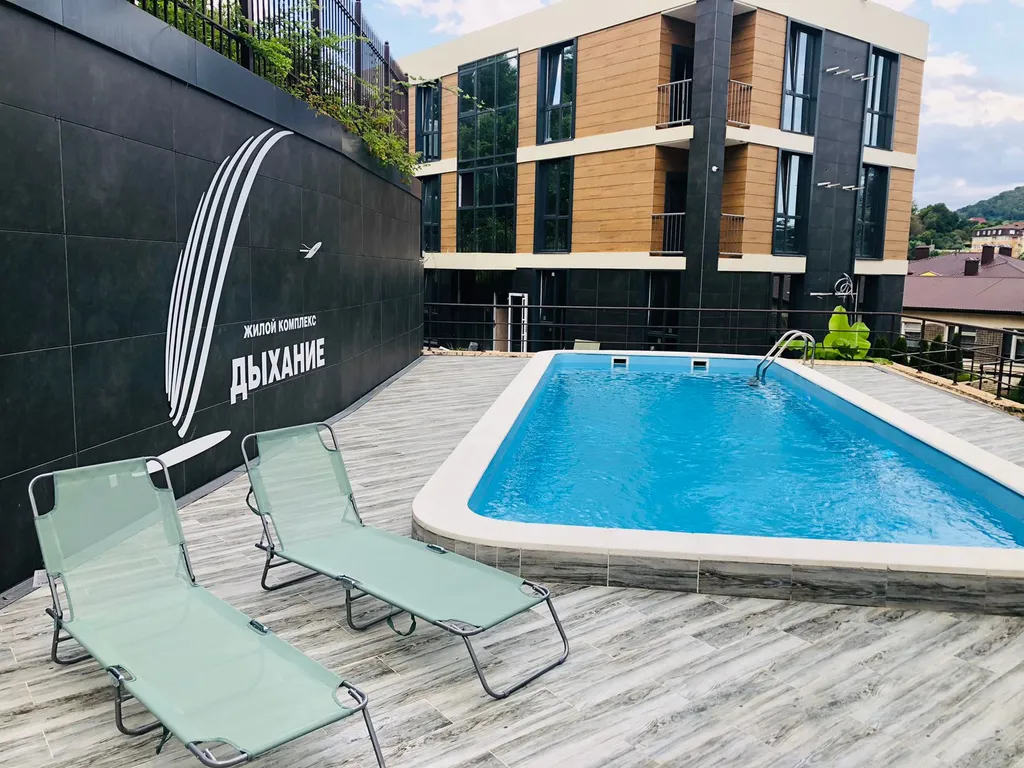 Апартамент с бассейном