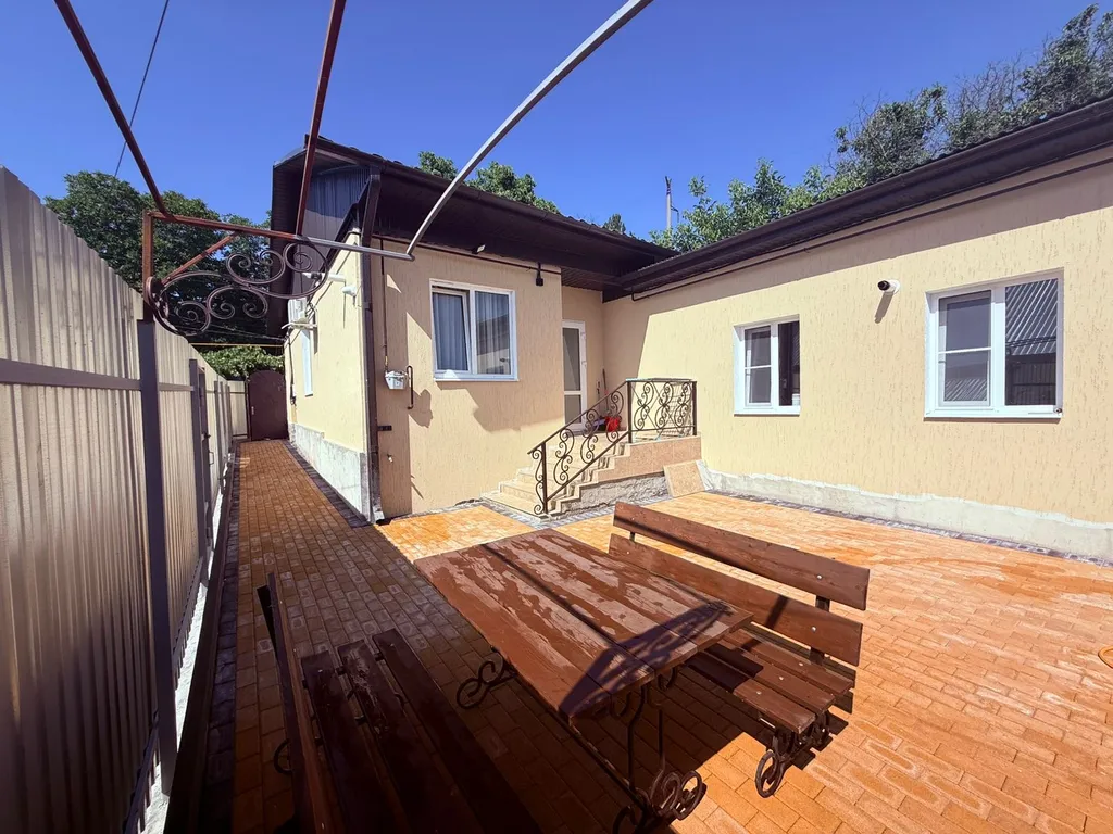 Коттедж Отличный 3-комнатный большой дом в одном из лучших районов города — Пятигорск