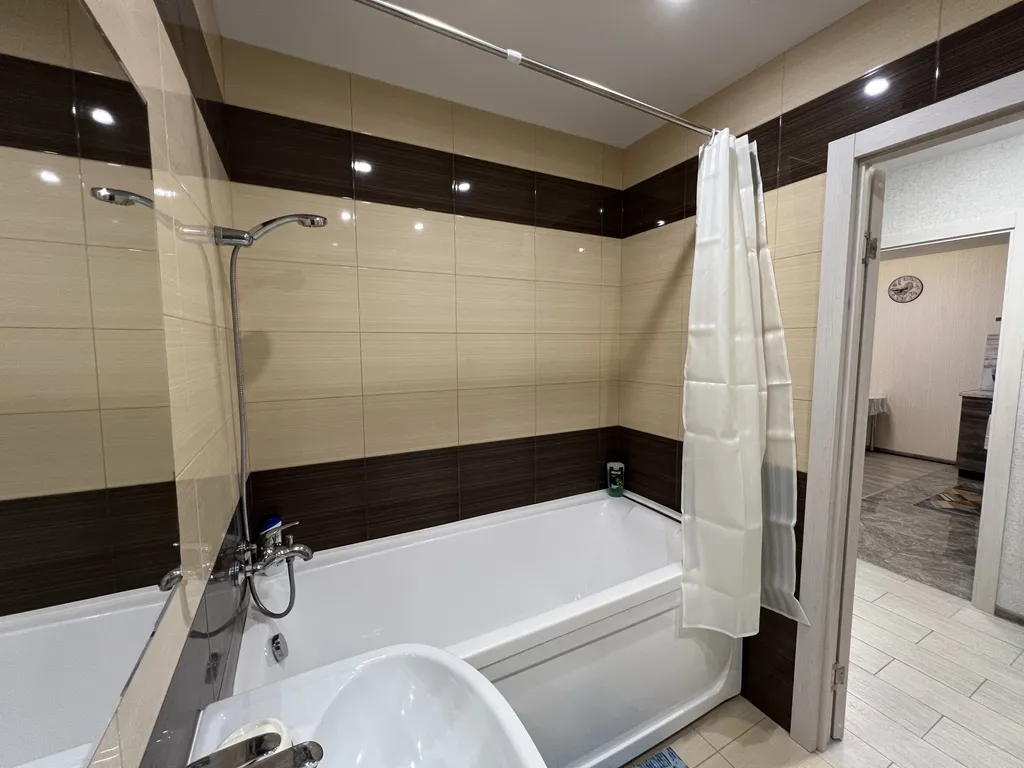 Евродвушка с прекрасным видом на поля и шоссе