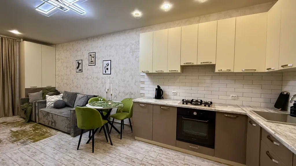 Большая евро2 возле Тула-Арена