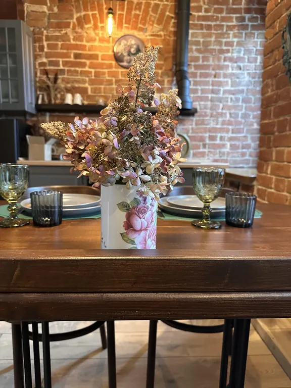 Студия у Соборной площади Кремля