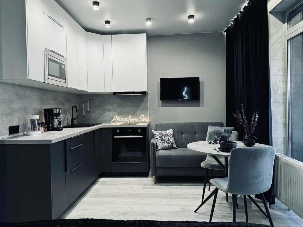 Изящная студия с шикарным видом на мегаполис