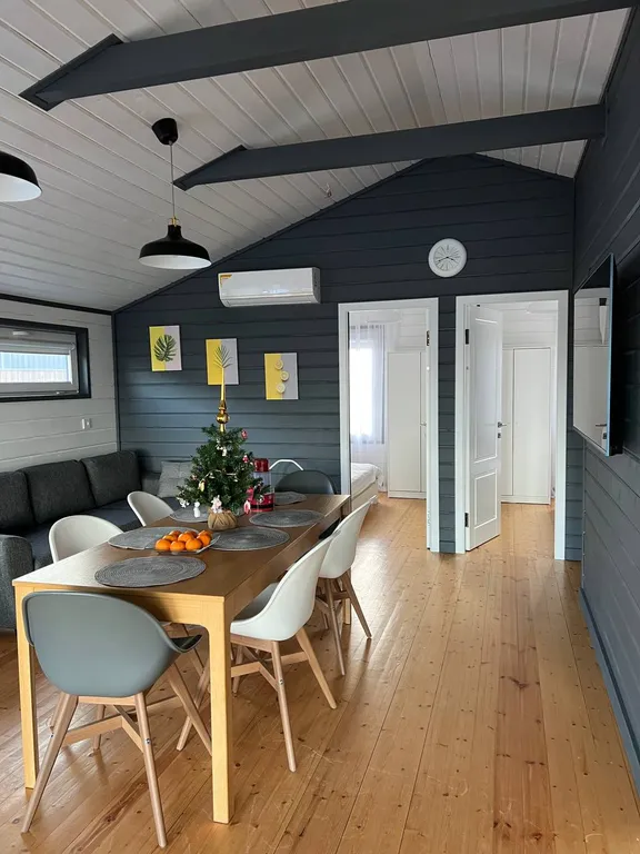 Дом у моря на первой береговой линии