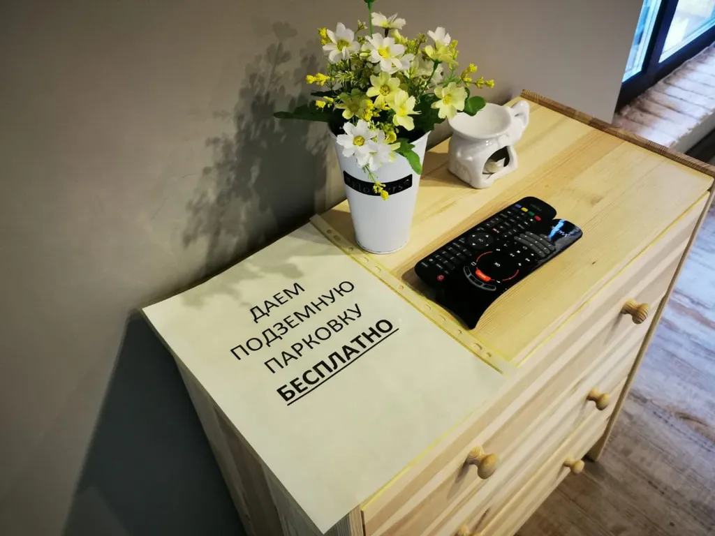 Квартира в люкс доме с парковкой в 10 минутах пешком от площади Ленина