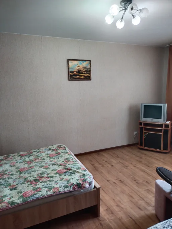 На площади Партизан