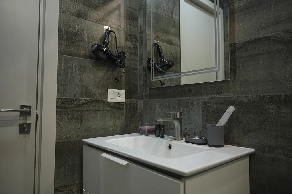 Уютная квартира c 1 спальней в центре города рядом с Сизнс парк