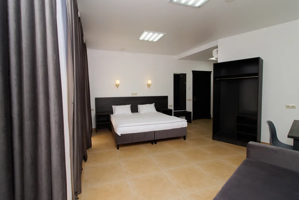 Квартира Студия Люди 10 — аренда посуточно в Керчь