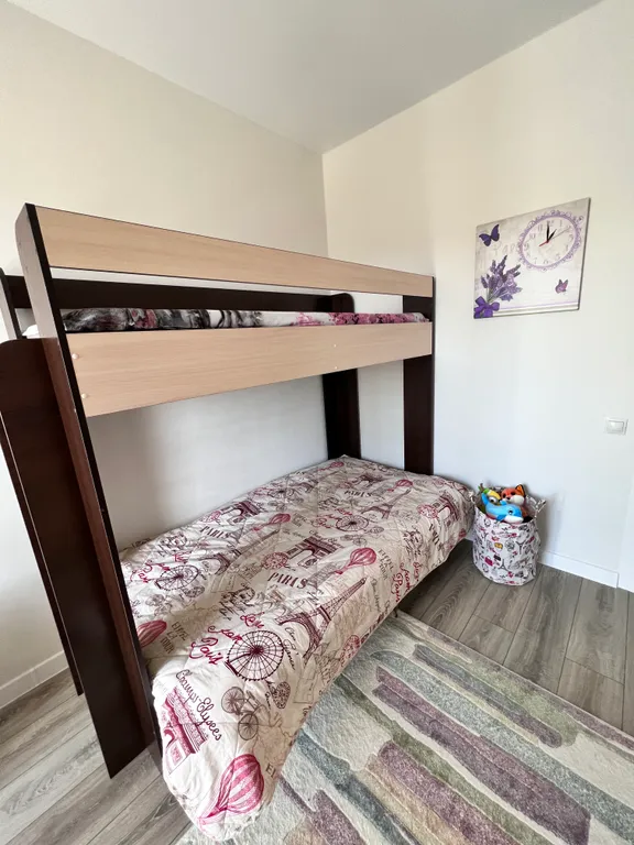 Милая квартирка с видом на горы и бассейном во дворе