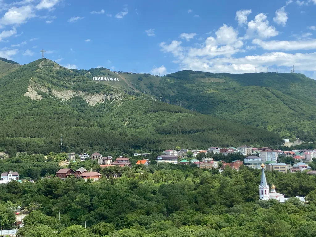 Квартира у моря с видом на горы