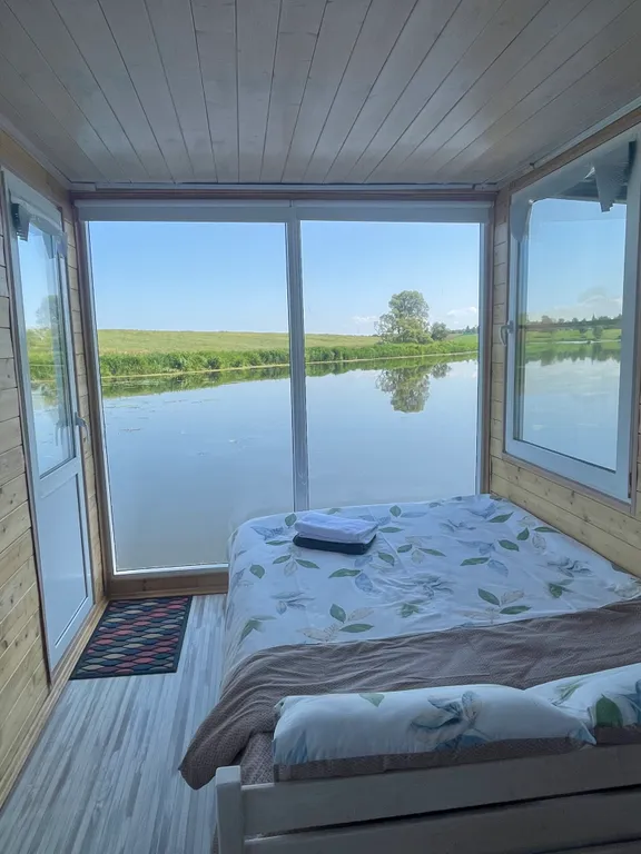 Дом на воде для двоих