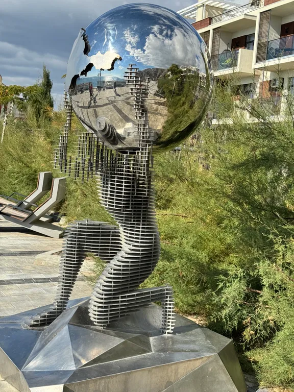 Апартаменты на первой линии с видом на море и горы